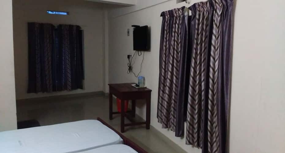 Jewel Plaza Tourist Home, Thiruvananthapuram 4